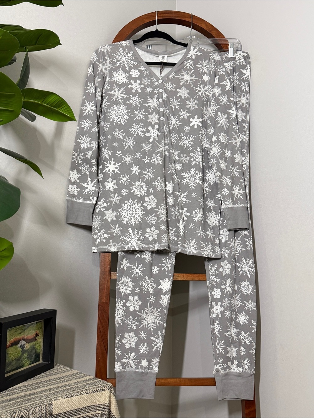 Gray Elephant LARGE Gray Snowflake Print 100% Organic Cotton Pajama Set NEW